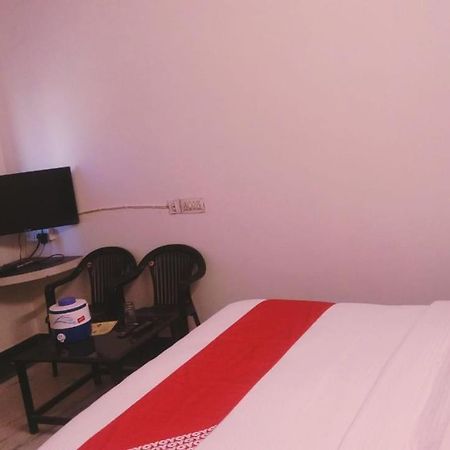 Hotel Rajkamal International ウダイプル エクステリア 写真